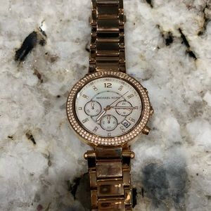 Rose 🌹 Gold MK watch